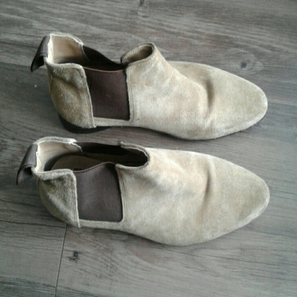 Shoes - Picture 2 of 2